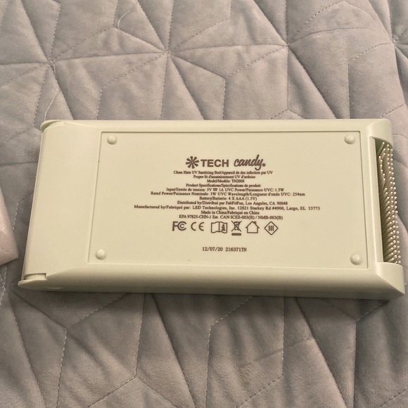 Nib Tech Candy UV sanitizing box. Sanitize and clean phones, make up brushes etc - Picture 7 of 12